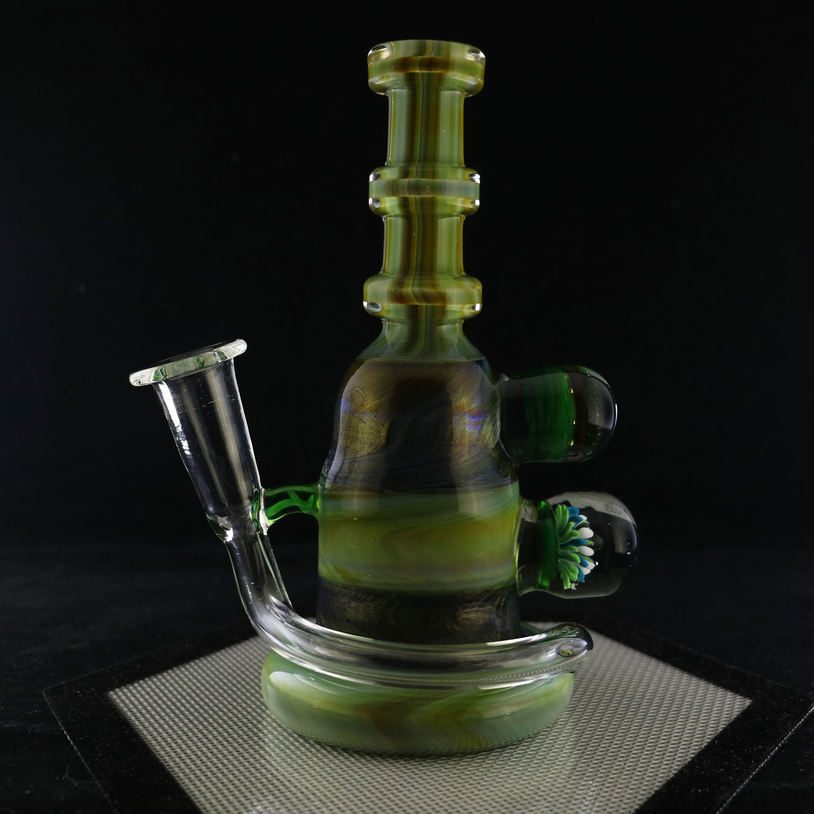 Philpot Glassworks – Spinnerjet with Air Trap and Implosion Marble