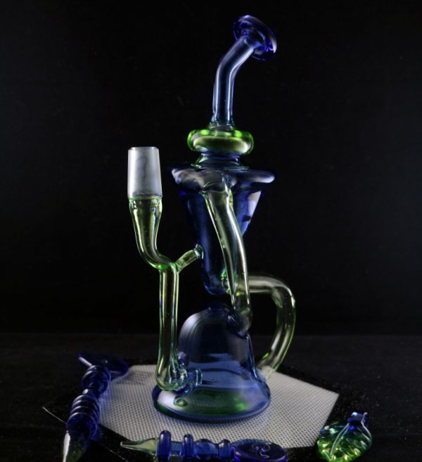 Pop D Glass Art 18mm Male Recycler